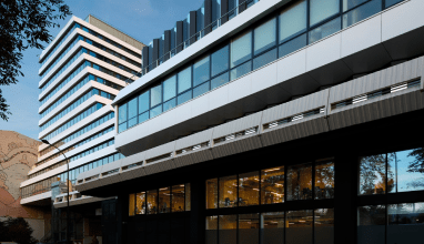 visuel_campus_omnes_education_batiment_cover_version_mobile