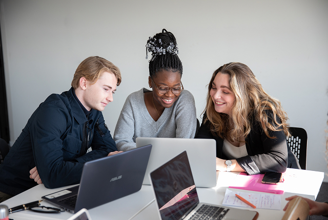 inseec_bachelor_slider_1